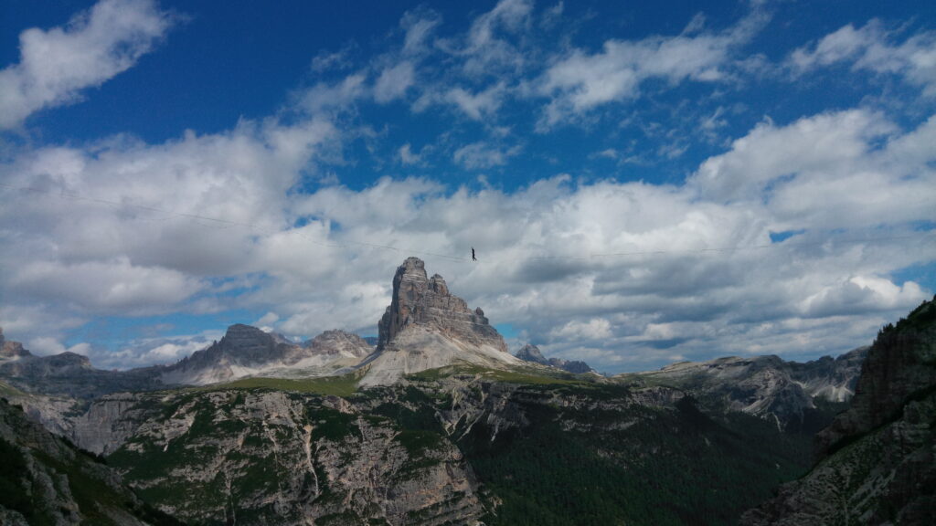 Highline vor Drei Zinnnen